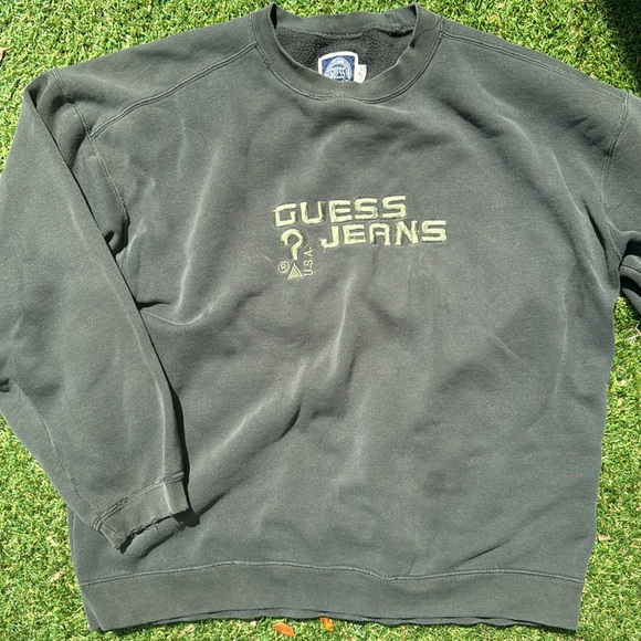 Vintage Guess 🔼 crew neck - Picture 4 of 4